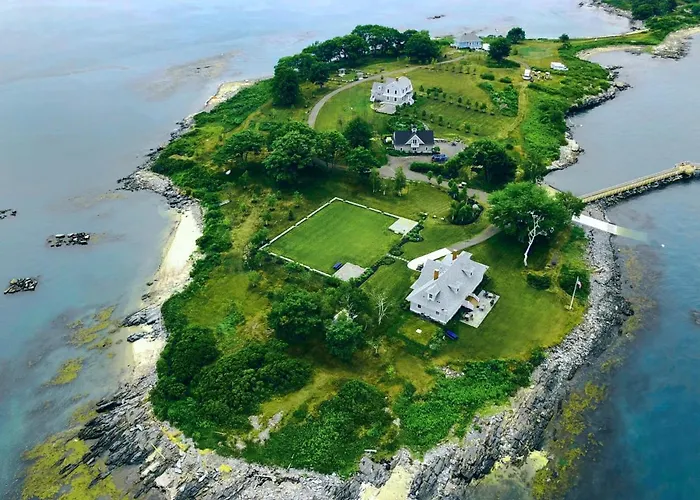 House Island Private Residence - Watchhouse